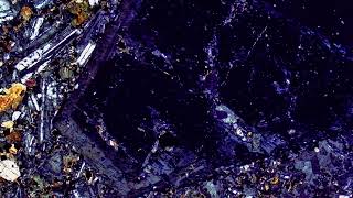 휘석 벽개 누대조직 Pyroxene(Augite) Cleavage & Zonning in Basalt