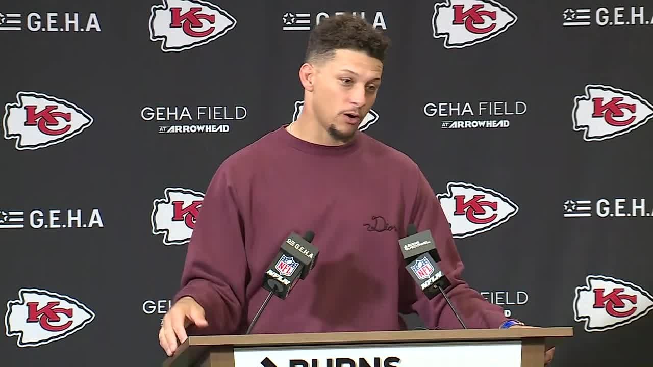 Patrick Mahomes speaks with reporters after 352-yard performance vs. Colts