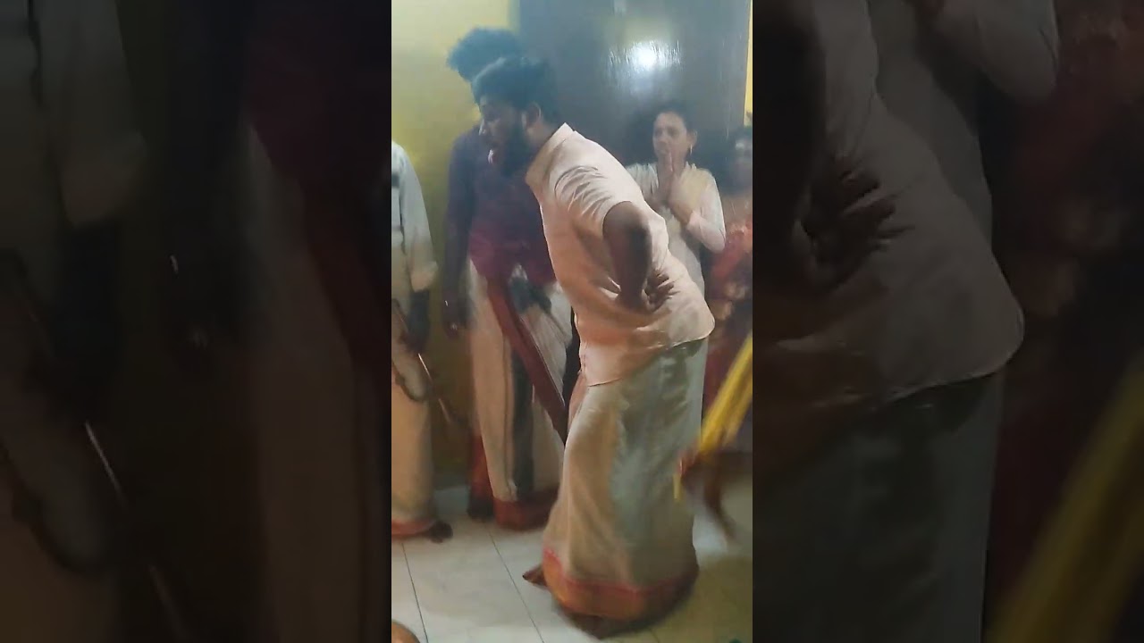 அருள்மிகு ஸ்ரீ அங்காள பரமேஸ்வரி அம்மன் என்னும் தாண்டகஈஸ்வரி அங்கு வள்ளி அம்மன் மருளாட்டம்