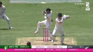 Smith laughs after taking 39 balls to get off the mark