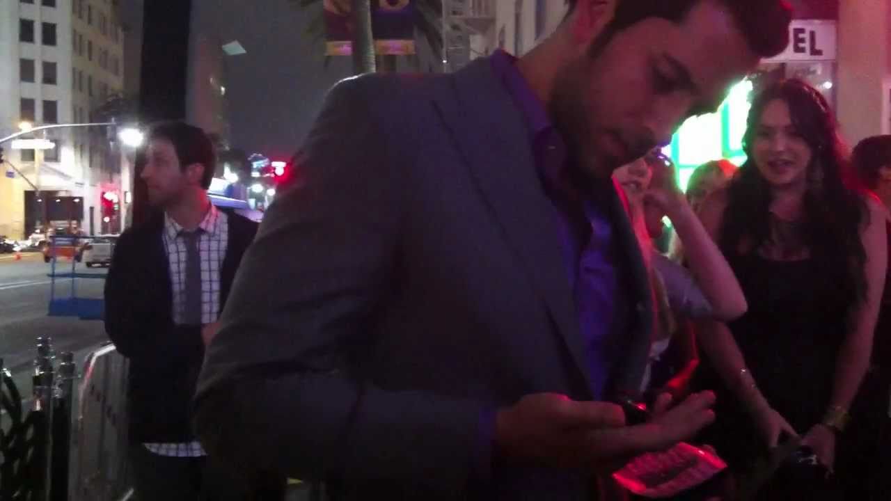 Zachary Levi gives a Subway card to fans YouTube