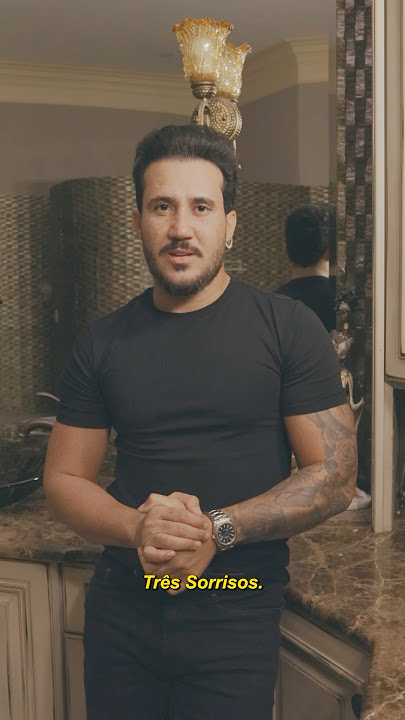 Gravamos em Goiânia o clipe de #TrêsSorrisos. Emoção pura! Em breve, vocês vão se apaixonar! 🎥❤️