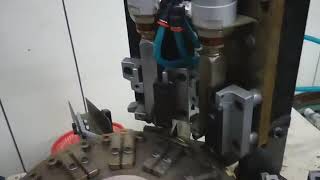 CF 601 Automatic D Ring Hook Assembling Machine 2 HI FOUNG INDUSTRIAL CO ,LTD