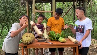 Enak Banget Makan Rujak Pohon Pisang, Papaya, Dan Nangka Tapi Sambalnya Pedas Banget