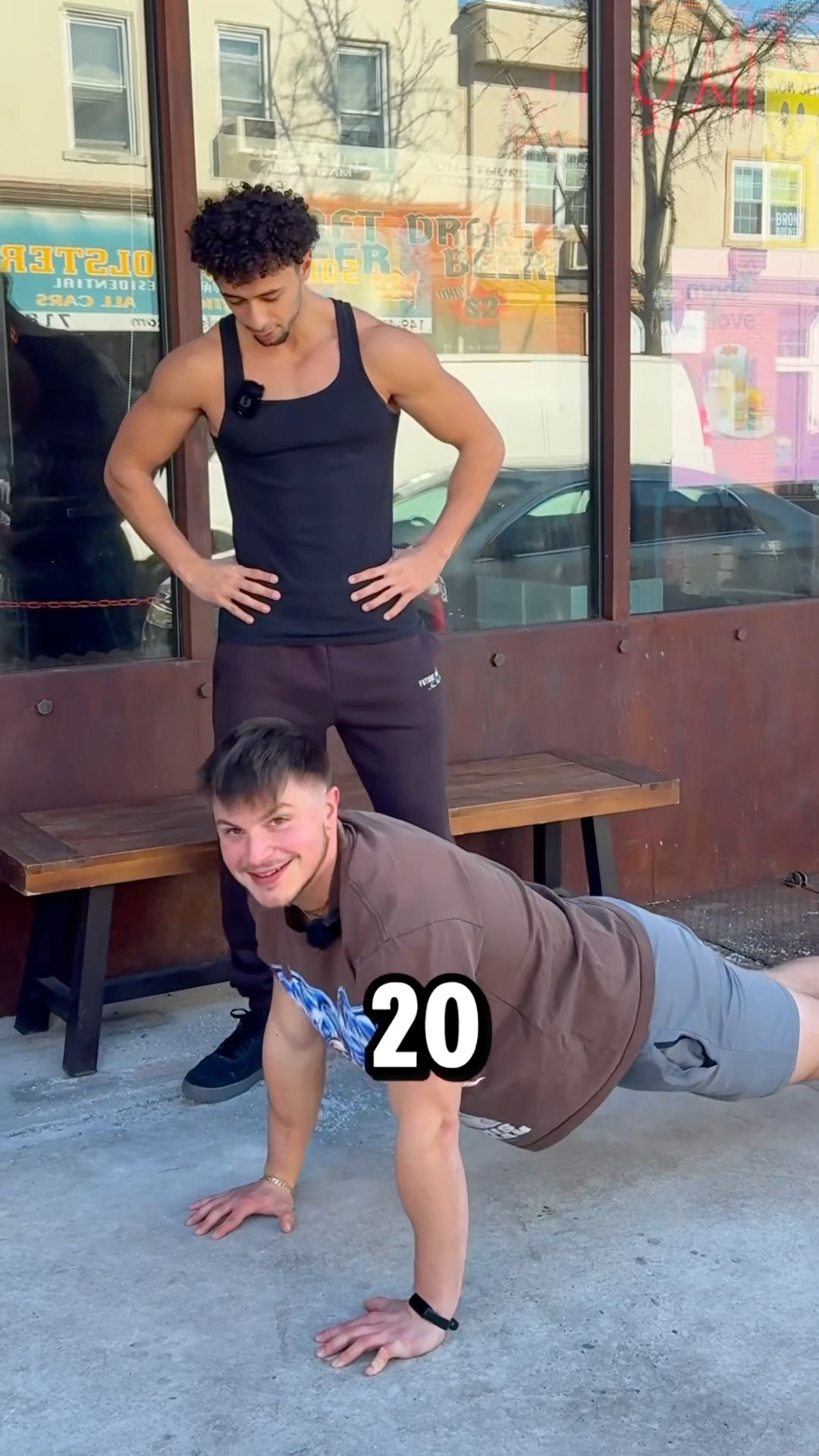 He did 40 pushups to feed the homeless ???