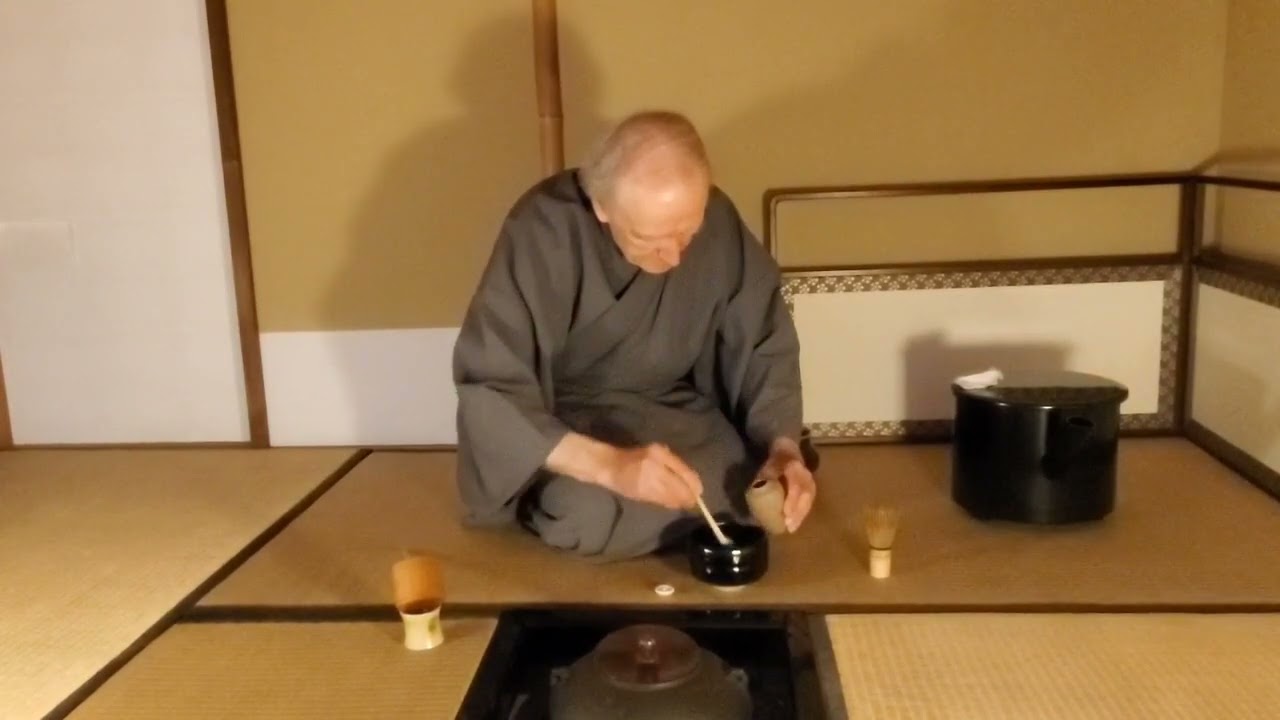 炉男子つづき薄茶点前透き木釡大口水指 Male thick & thin tea w