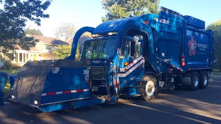 New Garbage Truck! Republic Services Autocar Heil Curotto Can