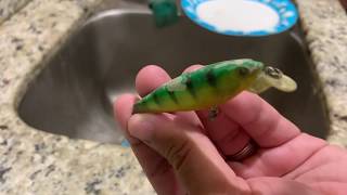 How to Clean Crusty old Yo-Zuri  Fishing Lure with Vinegar + Baking Soda