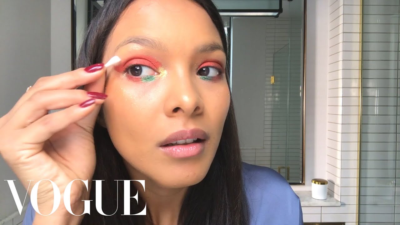 Lais Ribeiro's Glittery Carnaval Makeup Look | Beauty Secrets