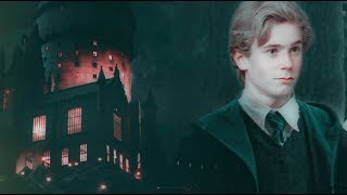 ❖ Me and the devil.  -  Book Crossover #14