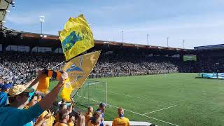 Viking - FK Jerv 16. mai 2022 spillerne kommer på banen