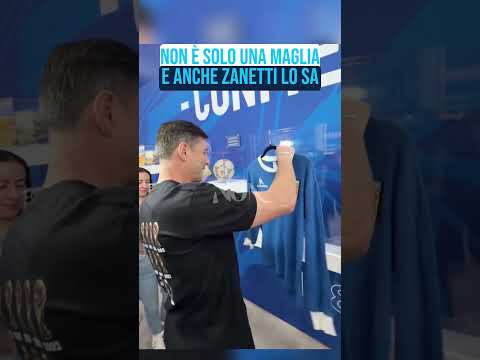 Video Zanetti si emoziona davanti alla maglia di Maradona del Mondiale ??