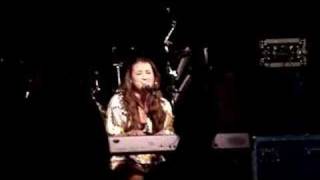 Nikki Flores - Selfish