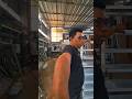 rak sepatu stainless dalam proses pengamplasan