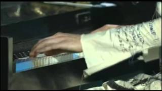 Watch Pj Harvey The Mountain video