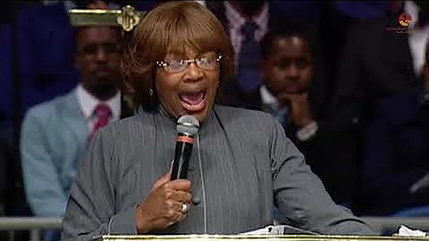 Pastor Maria Gardner Preaching at the COGIC Holy C...
