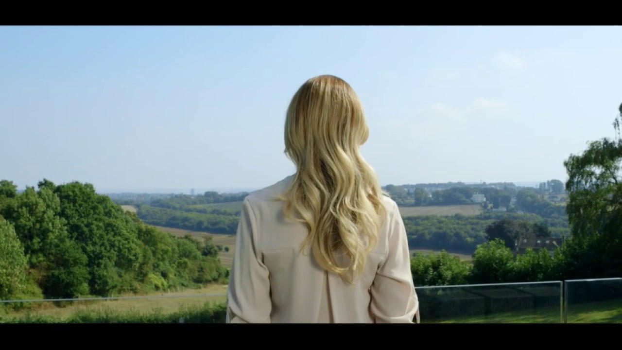 Express Bi Folds 2017 TV Advert