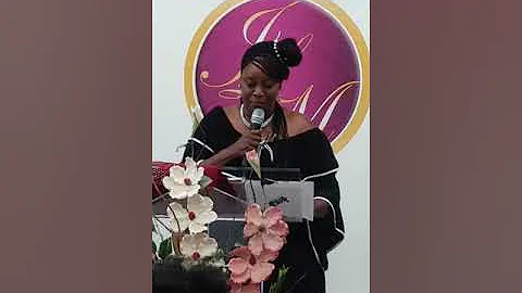 Jlm prophetess Earline Smith(2)