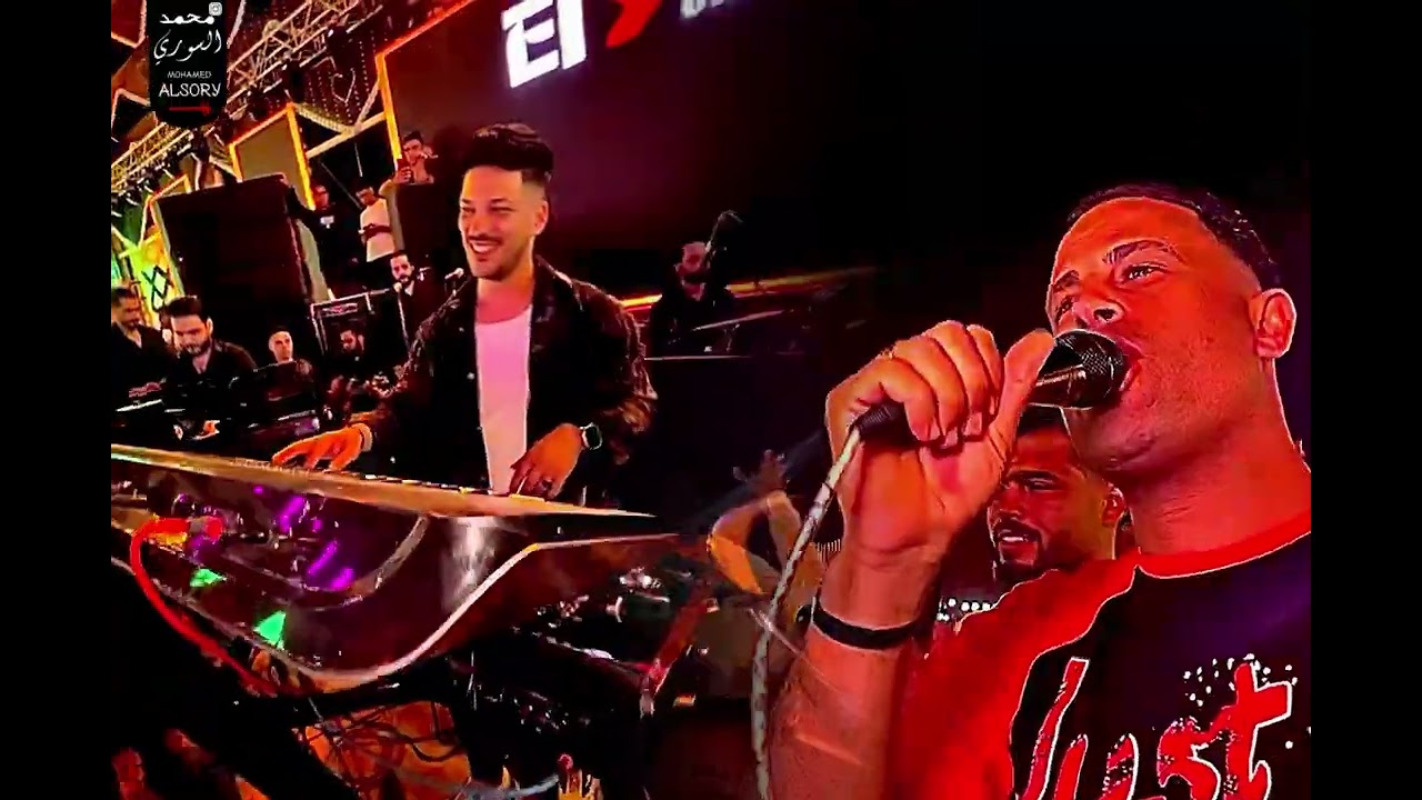 ‏حزين الدموع 