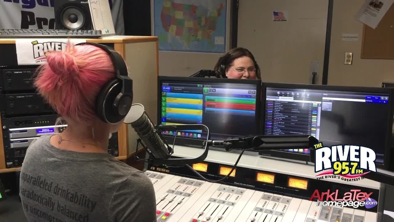 The Lynn Vance Show S114 / Lynn hits the airwaves