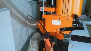 Dust extractor for BLUM minipress. Відвід тирси для Blum Minipress.