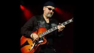 Video thumbnail of "Paul Carrack~What's Going On"