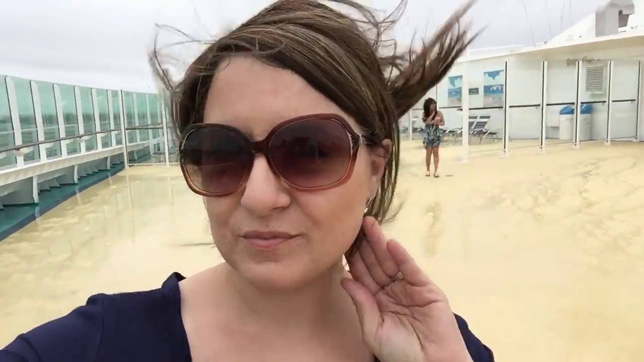 Hair Glue Keeps Wig Topper On In Strong Winds Yea You