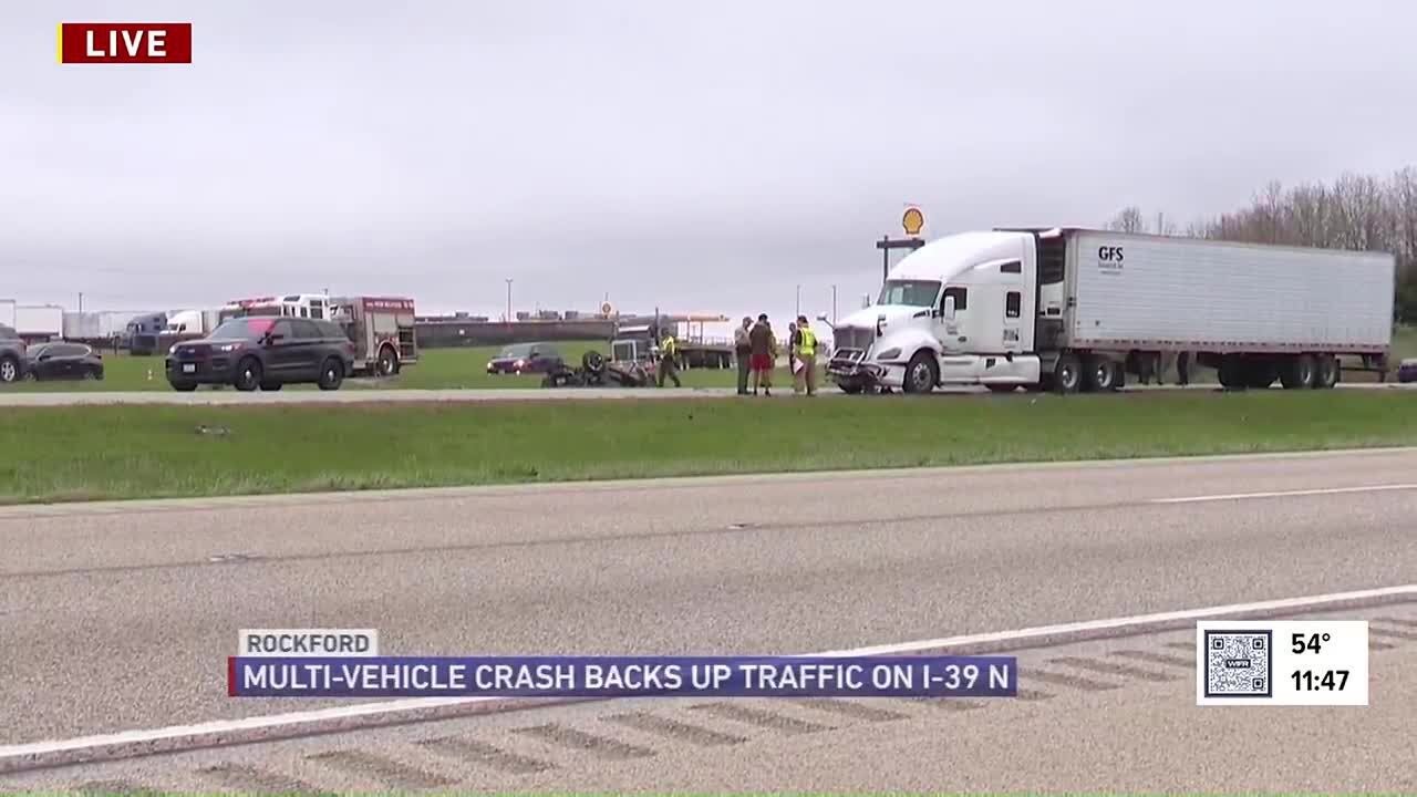 Multi-vehicle crash backs up traffic on northbound I-39 - YouTube