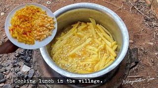 Cooking Fries in the village || Life in the Village || Traditional Method at Home 
