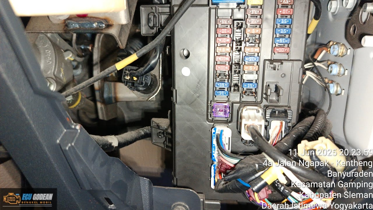 Avanza 2016 lampu kota tidak mau mati