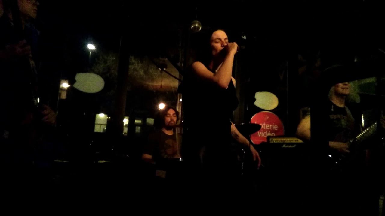 AraPacis "Wanderlust" live at Bistro de Paris Montreal 2019-05-04