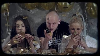 Teledysk: Flint - Przyjaciółki, koleżanki, kumpele (prod. EsDwa, wstęp i pianinko: Barthvader)