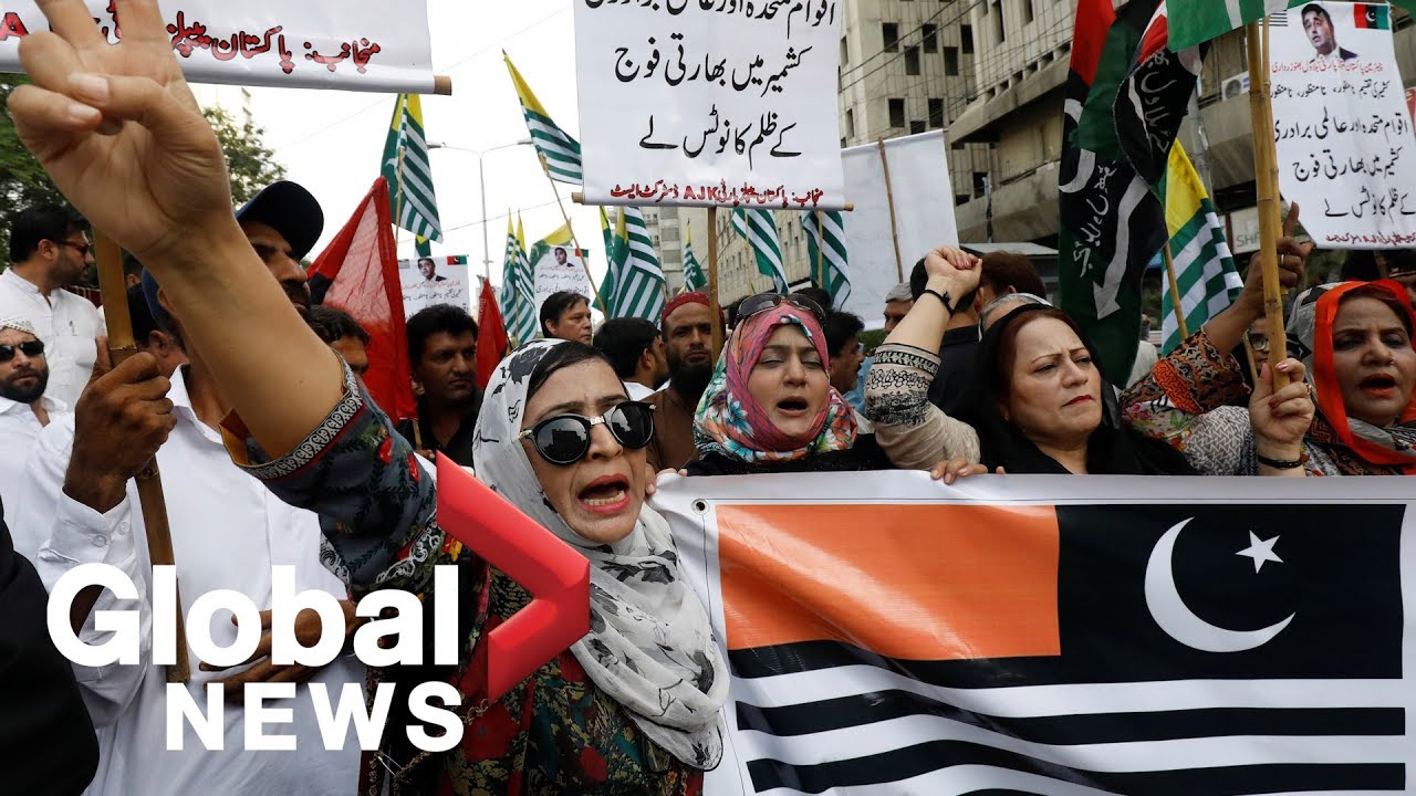 Hundreds protest in Pakistan after India strips Kashmir of special status
