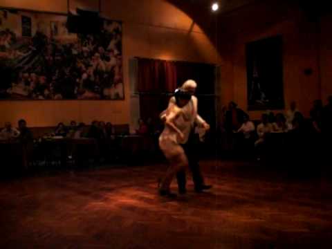 Marcela y Gavino Bailarines de Tango Jazz Encuentr...