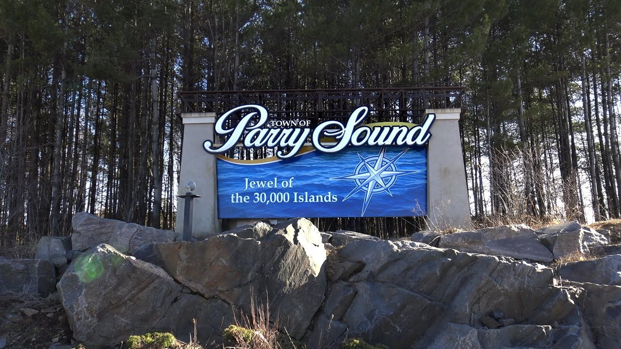 RAIL SAFETY! CP 8619 at Parry Sound (27APR2016)