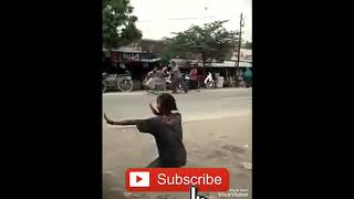 VIDEO ORANG GILA JOGET!!(wong edan kuwi bebas)