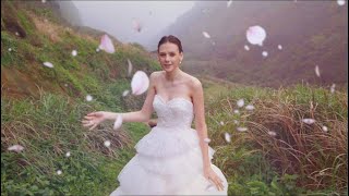 Pleasure of Blossom                                 Brian Chen Bridal