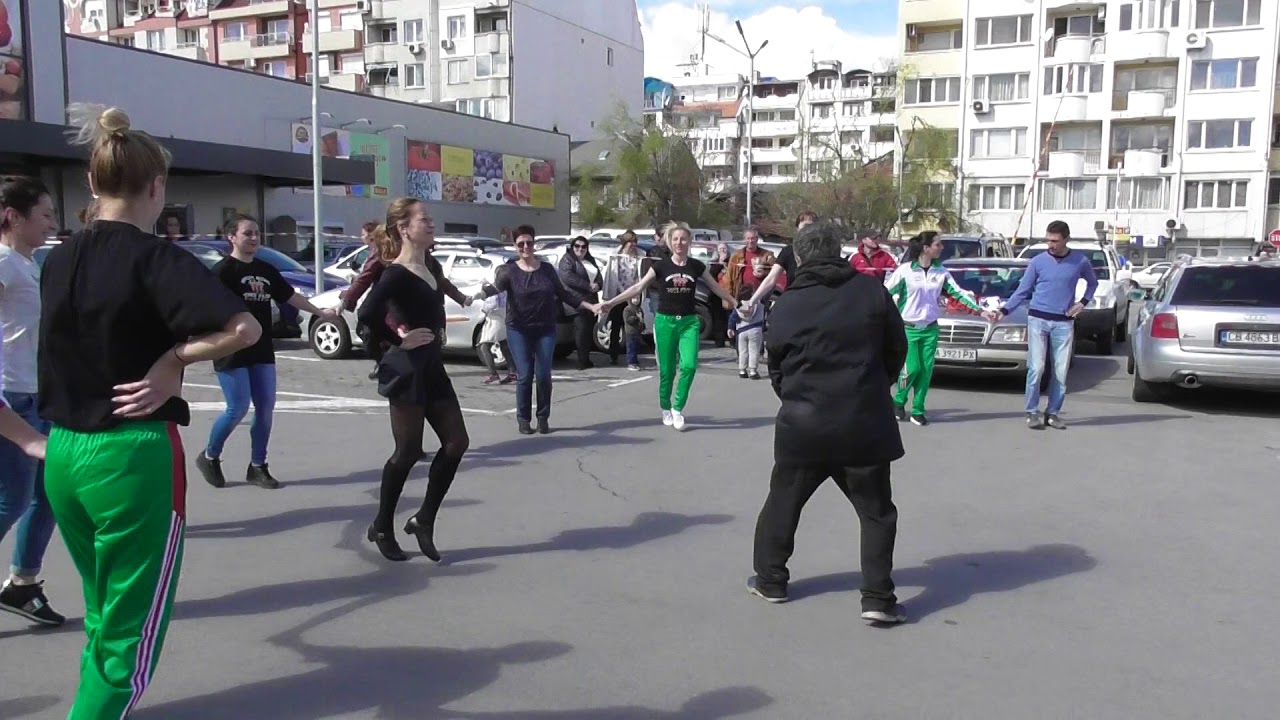 Народни танци с Танцова школа Трите пъти - Гъмзово хоро