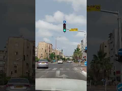 שיעור נהיגה עם התלמיד שי ,חלק 1.