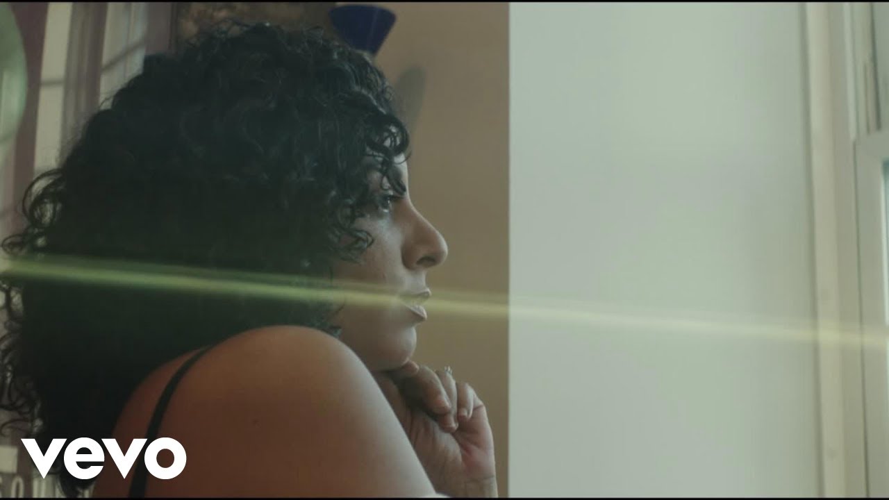 Maria Rosa La Kakiee - Booked and Busy (Official Music Video)