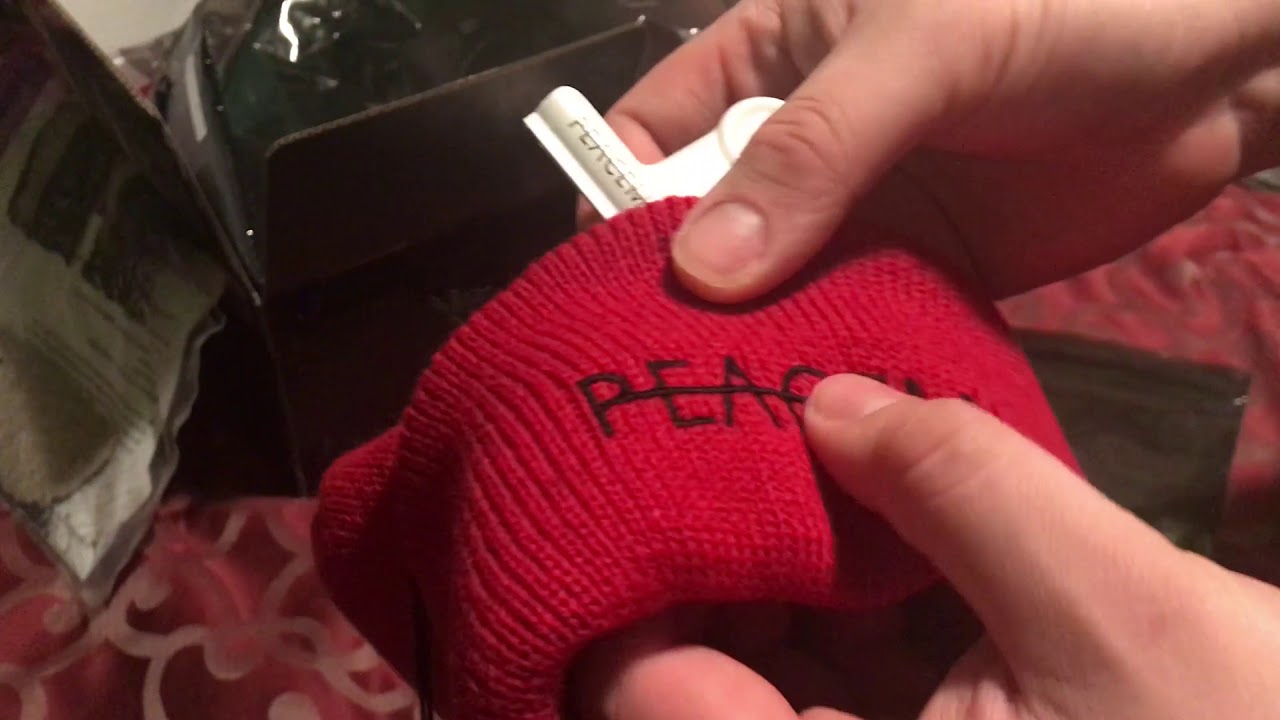PEACEMINUSONE Unboxing : Beanie #2 Red 