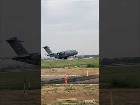 C-17 GlobeMaster Landing
