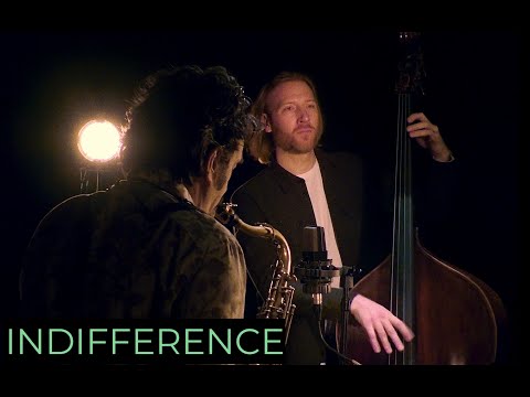Indifférence (Double bass - tenor sax jazz duet)