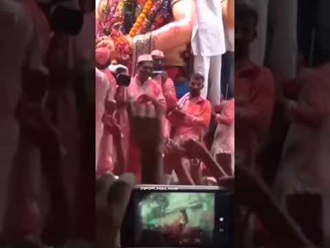 Video: Pse është i famshëm Lal Bagh Ka Raja?