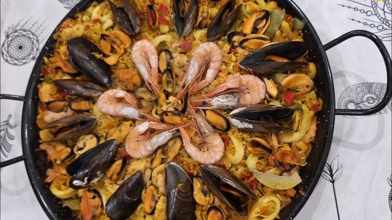 بايلا بفواكه البحر سهلة التحضير مع أسرار نجاحها باش تجيك بحال المطاعم مذاق لا يقاوم