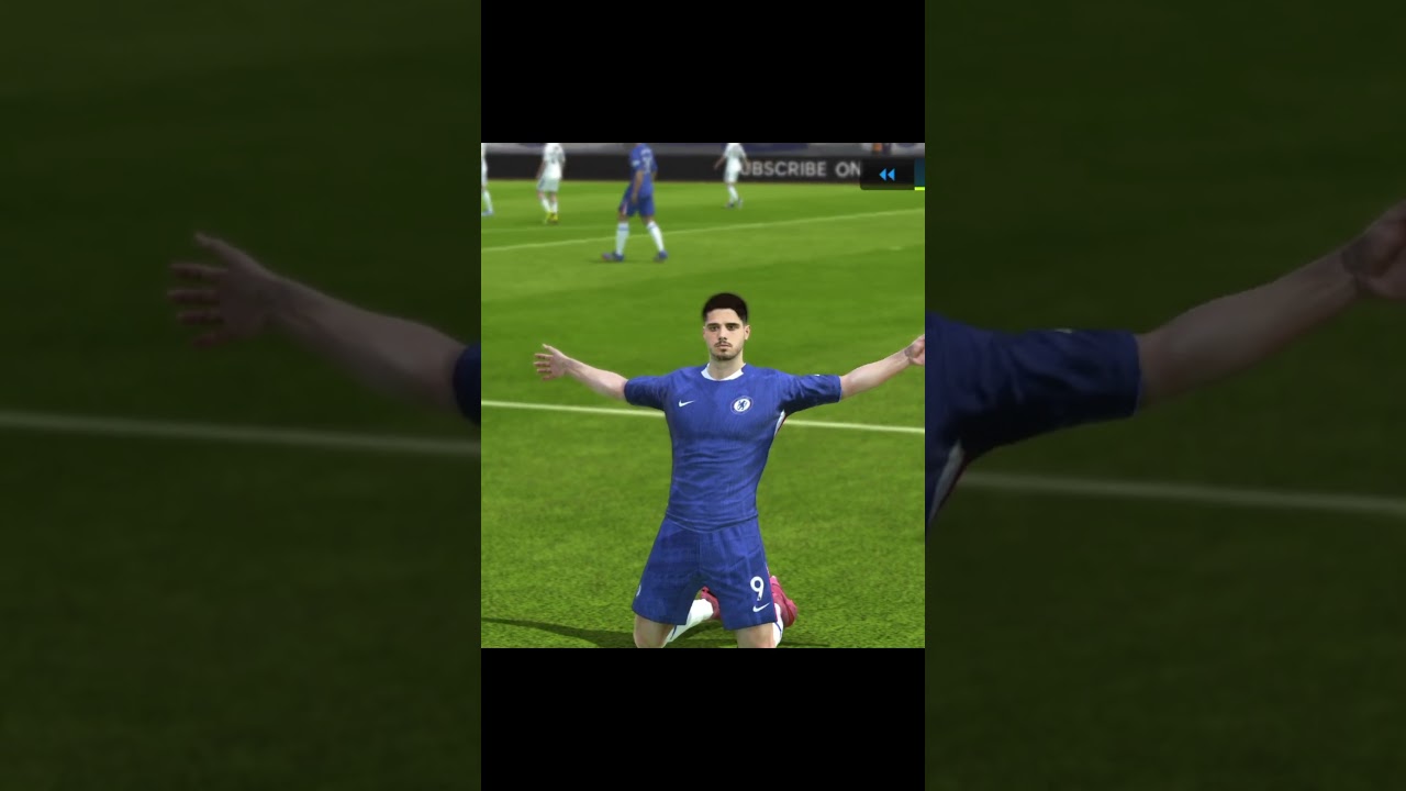 Trying to play like ronaldo 😜