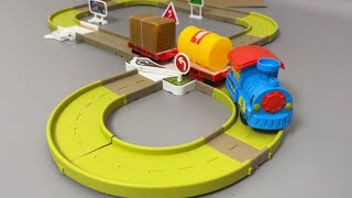 Unboxing Ultimate Toy Train, Figure-8 Railway Adventure!