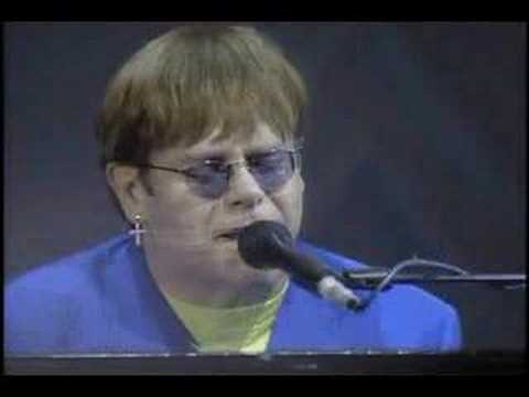 Elton John - I Guess That's Why They Call It The B...