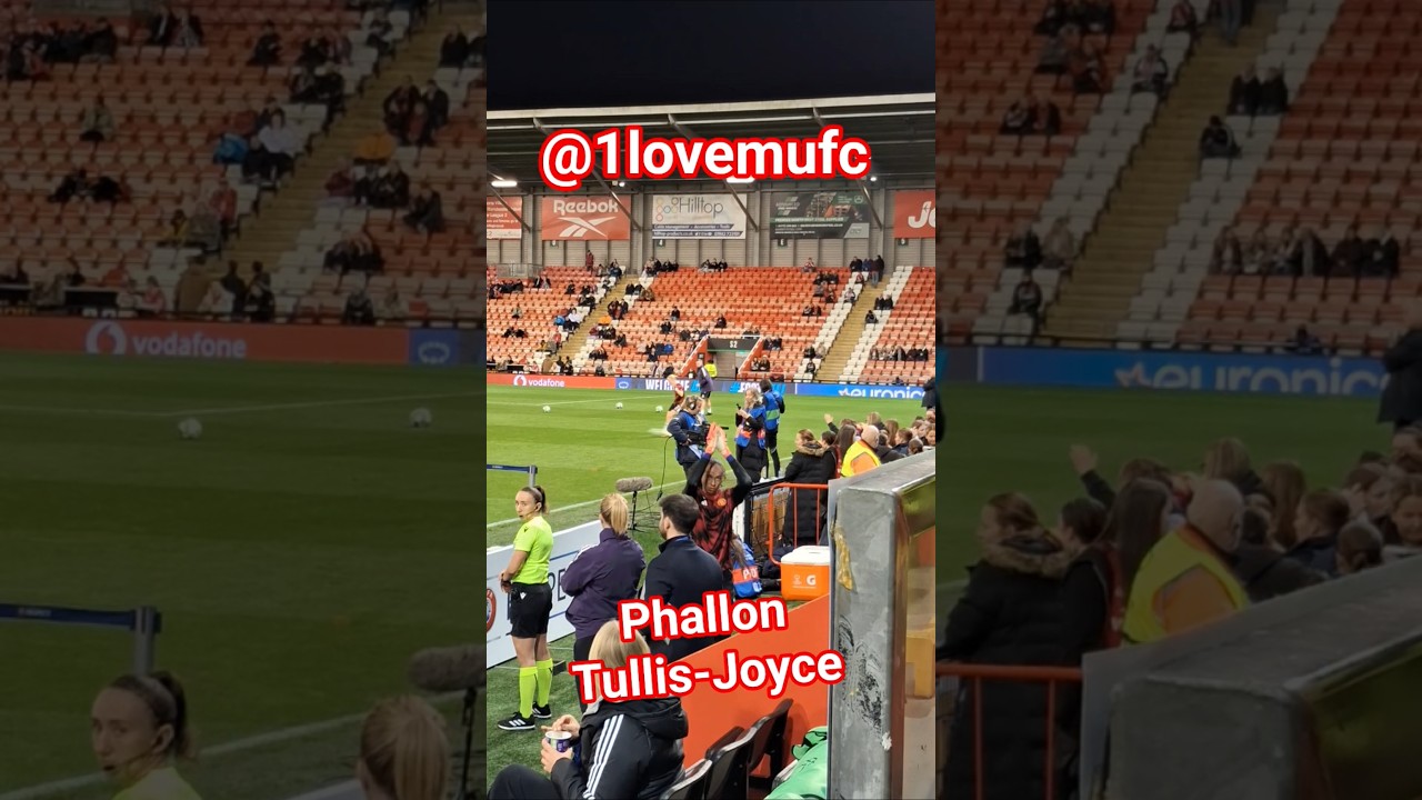 Phallon Tullis-Joyce finished warm up - Manchester United Women v Valerenga Fotball Damer 8Oct2025