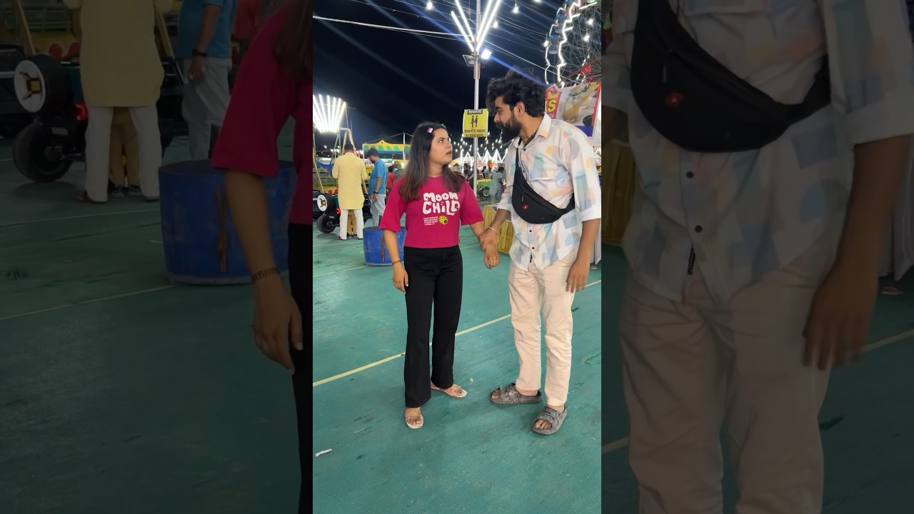 Dubai मेले me lagi sejal ki photo 🤣 #shorts #teratrigun #ytshorts #funnyshorts